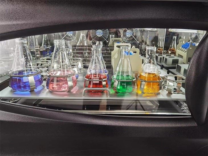 Small Cell Culture Incubator